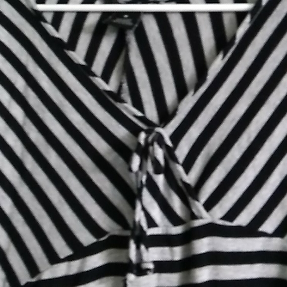 3Quarter length Shirt - Picture 3 of 3